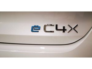 Citroën ë-C4 Shine ëC4 X eléctrico 100kW 50KWh  - Foto 2