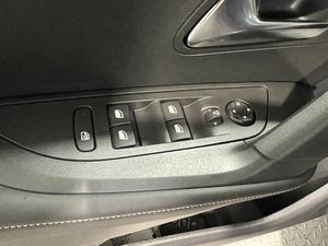 Peugeot 2008 N2008 Allure Hybrid 136 eDCS6  - Foto 2