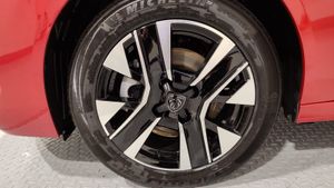 Peugeot 208 Allure HYBRID 100 eDCS6  - Foto 2