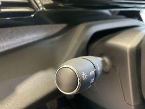 Peugeot 308 5P Allure Hybrid MHEV 136 e-DCS6  - Foto 2