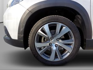 Peugeot 2008 Allure 1.2 PureTech 81KW (110CV)S&S EAT6  - Foto 2