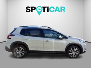 Peugeot 2008 Allure 1.2 PureTech 81KW (110CV)S&S EAT6  - Foto 2
