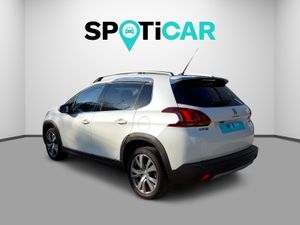 Peugeot 2008 Allure 1.2 PureTech 81KW (110CV)S&S EAT6  - Foto 2
