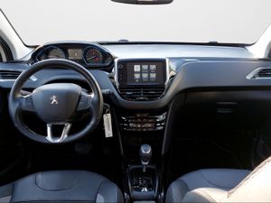 Peugeot 2008 Allure 1.2 PureTech 81KW (110CV)S&S EAT6  - Foto 2