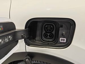 Citroën ë-C4 X Feel ë-C4 X eléctrico 100kW 50KWh   - Foto 2