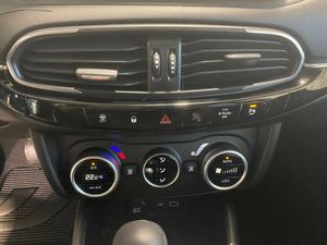 Fiat Tipo Red SW   1.5 Hybrid 97kW (130CV) DCT   - Foto 2