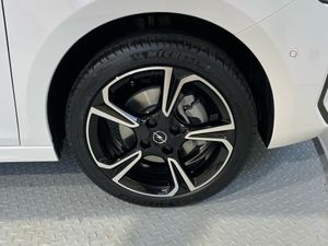 Opel Corsa 1.2T XHLHybrid 81kW GS eDCT  - Foto 2