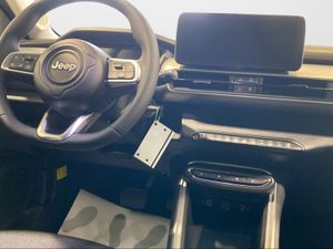 Jeep Avenger 1.2 eHybrid 74kW (100CV) Altitude  - Foto 2