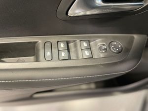 Peugeot 208 Allure HYBRID 110 eDCS6  - Foto 2