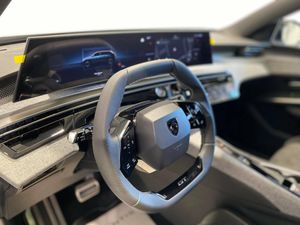 Peugeot 5008 GT Eléctrico 157kW  - Foto 2