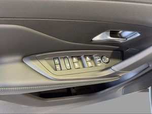 Peugeot e-408 E-408 GT Eléctrico 210 (157kW)  - Foto 2