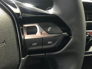 Peugeot e-2008 Eléctrico Allure 156 (115kW)  - Foto 2