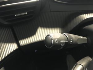 Peugeot e-2008 Eléctrico Allure 156 (115kW)  - Foto 2