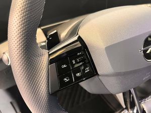 Opel Astra GSE 1.6T Plug-in Hybrid 165kW (225CV)   Aut  - Foto 2