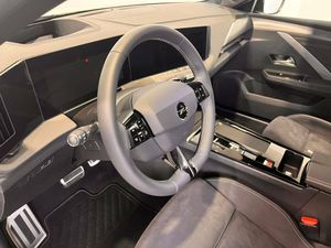 Opel Astra GSE 1.6T Plug-in Hybrid 165kW (225CV)   Aut  - Foto 2