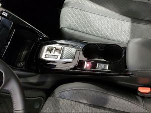 Peugeot 208 Allure HYBRID 100 eDCS6  - Foto 2