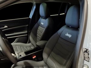 Jeep Avenger 1.2 eHybrid 74kW (100CV) Summit  - Foto 2