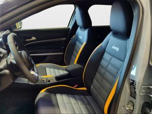 Jeep Avenger 1.2 eHybrid 4xe 145CV T. North Face  - Foto 2