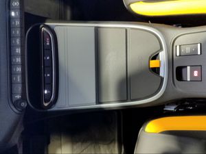 Jeep Avenger 1.2 eHybrid 4xe 145CV T. North Face  - Foto 2