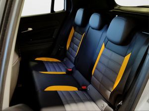 Jeep Avenger 1.2 eHybrid 4xe 145CV T. North Face  - Foto 2