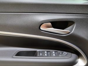 Jeep Avenger 1.2 eHybrid 4xe 107kW (145CV) Upland  - Foto 2