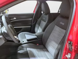 Jeep Avenger 1.2 eHybrid 4xe 107kW (145CV) Upland  - Foto 2