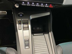 Peugeot 308 5P First Edition Eléctrico 115kW (156CV)  - Foto 2