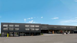 Opel Grandland GS 1.2T XHT Hybrid eDCT6 S/S  - Foto 2