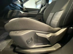 Opel Grandland GS 1.2T XHT Hybrid eDCT6 S/S  - Foto 2