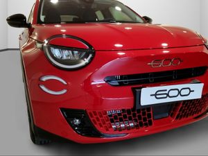 Fiat 600 MHEV Icon 1.2 81kW (110CV) DDCT  - Foto 2