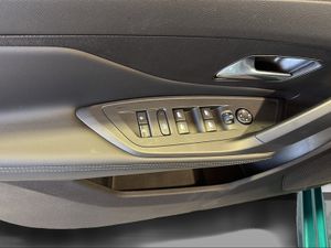 Peugeot 308 5P Allure Hybrid MHEV 145 e-DCS6  - Foto 2