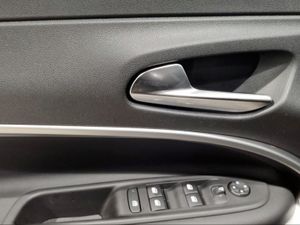 Jeep Avenger 1.2 eHybrid 81kW (110CV) Freedom  - Foto 2