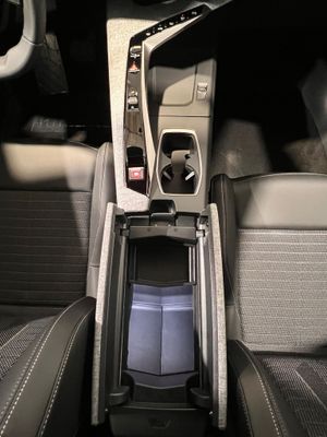 Peugeot 3008 Hybrid 1.2 107KW Allure Exclusive eDCS6  - Foto 2