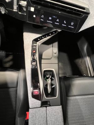 Peugeot 3008 Hybrid 1.2 107KW Allure Exclusive eDCS6  - Foto 2