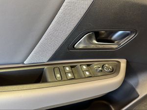 Citroën C4 Hybrid 145 ë-DCS6 Collection  - Foto 2