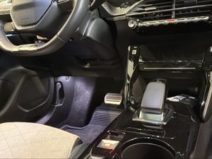 Peugeot e-2008 Eléctrico GT  - Foto 2