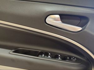 Jeep Avenger 1.2 eHybrid 81kW (110CV) Summit  - Foto 2