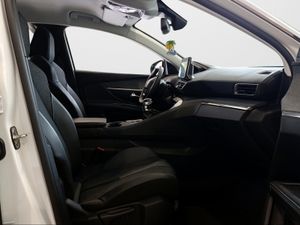 Peugeot 5008 1.5 BlueHDi 96kW (130CV) S&S Allure  - Foto 2