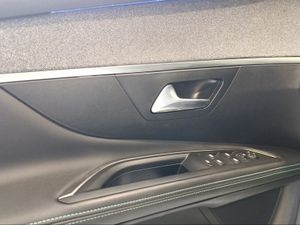 Peugeot 5008 1.5 BlueHDi 96kW (130CV) S&S Allure  - Foto 2