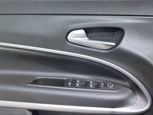 Jeep Avenger 1.2 eHybrid 4xe 107kW (145CV) Overland  - Foto 2