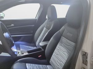 Jeep Avenger 1.2 eHybrid 4xe 107kW (145CV) Overland  - Foto 2