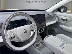 Leapmotor B10  B10 BEV 67.1kWh  Auto DesignProMax  - Foto 20