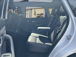 Leapmotor C10  C10 REEV 28.4 kWh  Auto Design  - Foto 11