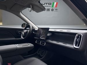 Leapmotor B10  B10 BEV 67.1kWh  Auto DesignProMax  - Foto 12