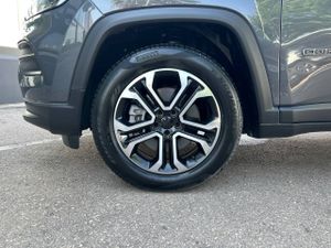 Jeep Compass  4Xe 1.3 PHEV 140kW(190CV)  AT AWD Limited  - Foto 12