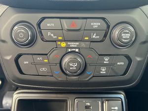 Jeep Renegade   1.0 Gasolina 88 kW (120 CV) Limited  - Foto 26