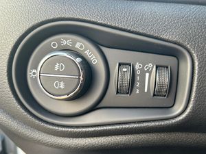 Jeep Renegade   1.0 Gasolina 88 kW (120 CV) Limited  - Foto 16