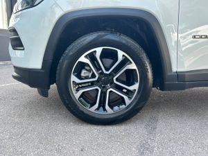 Jeep Compass  4Xe 1.3 PHEV 140kW(190CV)  AT AWD Limited  - Foto 12