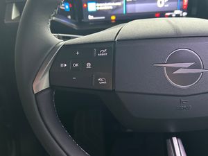 Opel Grandland  1.2T XHT Hybrid eDCT6 S/S Edition  - Foto 17