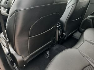 Jeep Compass  4Xe 1.3 PHEV 140kW(190CV)  AT AWD Limited  - Foto 19